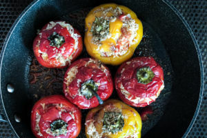 Peperoni ripieni di riso, erbette e pomodori ift.tt/2HnWmPX #posatespaiate #ricetta #cibo