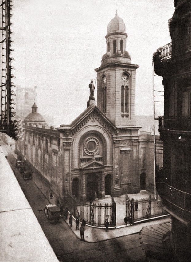 Caso similar es San Nicolás, alias Microcentro. En la división más antigua corresponde a Catedral al Norte (nombre que sobrevive en la Escuela 4). San Nicolás era una parroquia, no un barrio. Y encima la iglesia homónima se demolió en 1931 para erigir años más tarde el Obelisco.