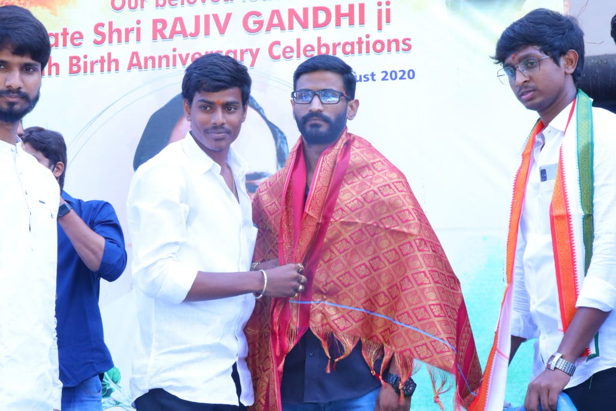 VenkatBalmoor's tweet photo. Today students from Badangpet AND Chaitanyapuri joined @nsui, at Gandhi Bhavan. @TSNSUI @guptar @Neerajkundan https://t.co/ClBG1MOed6