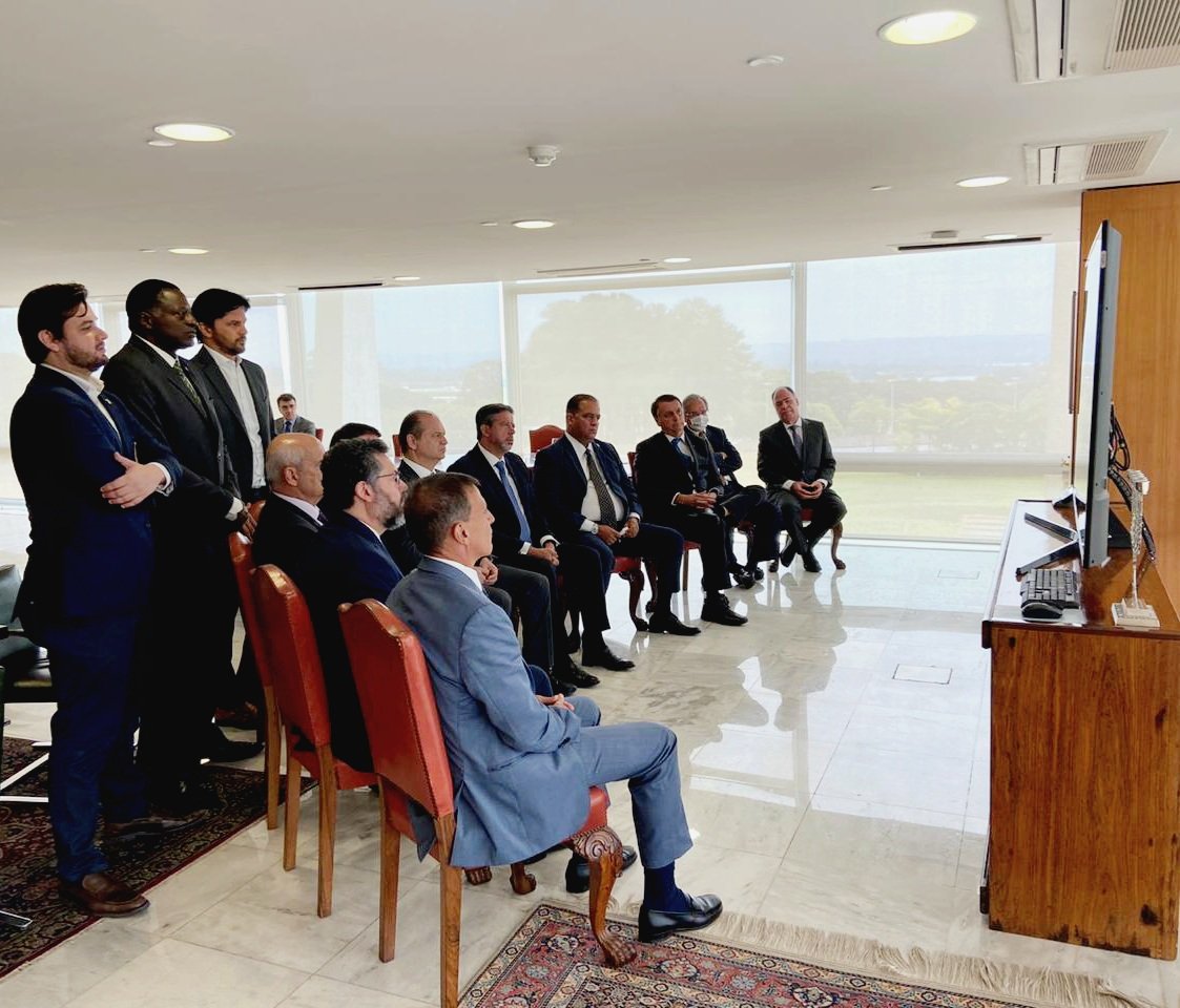 Filipe G Martins Com O Presidente Jair Bolsonaro Assistindo A Abertura Da 75ª Assembleia Geral Da Onu