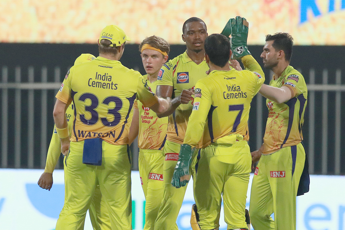 Two wickets in an over for Sam Curran. Rahul Tewatia and Riyan Parag are back in the hut. Live - iplt20.com/match/2020/04 #Dream11IPL #RRvCSK
