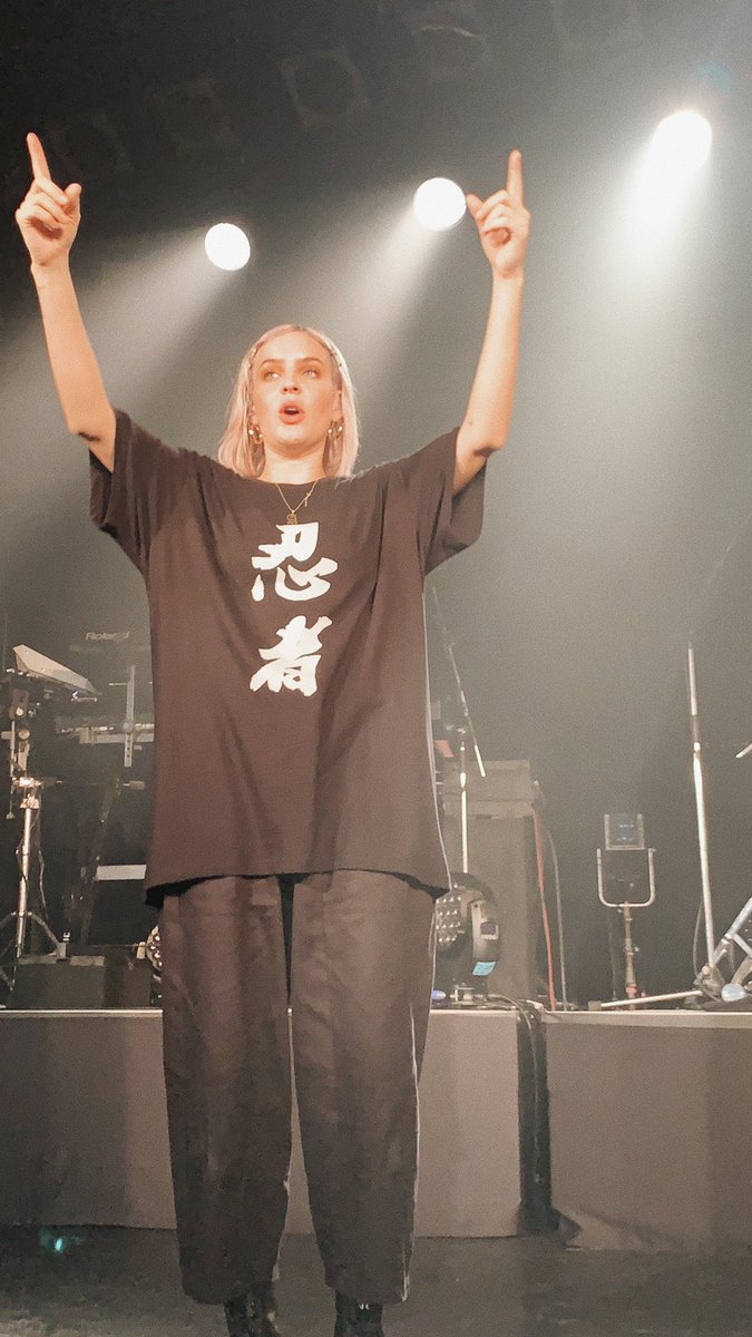 BELLAxoxoJAPAN's tweet photo. @AnneMarie It was my 23rd birthday yesterday🥺🎂　can I get a reply from you?? I saw you 2 times in Japan and I really miss you 😢💗 https://t.co/gKCzsykPW5