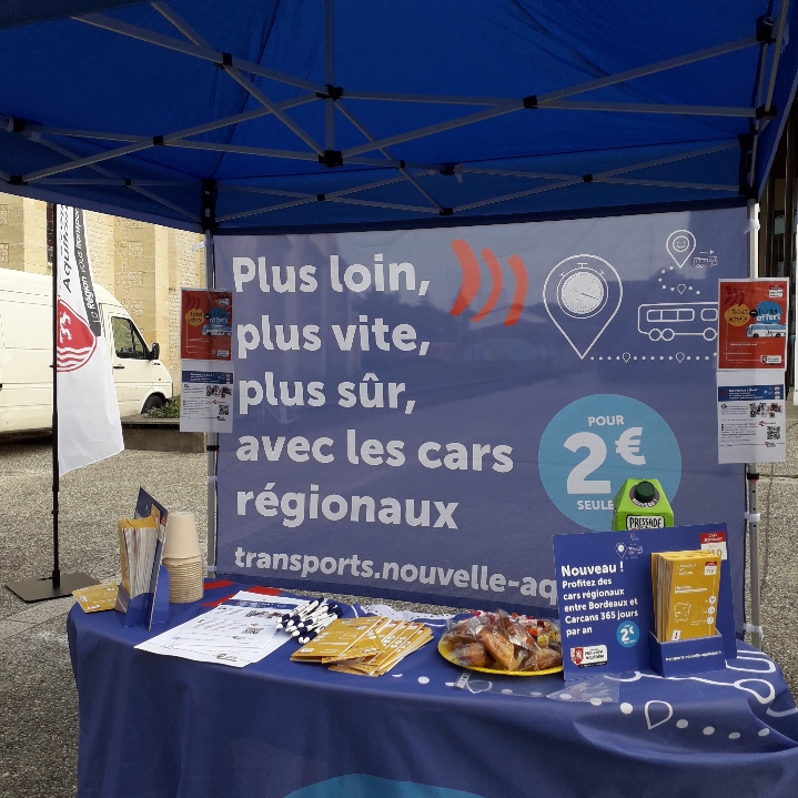 KeolisAquitaine's tweet photo. @groupekeolis Chez Keolis Gironde, un stand d'information autour d'une animation commerciale a été mis en place dans le cadre de la nouvelle CSP qui débute juste. Le Maire de Carcans était présent. Voyager en transport en commun à moindre coût : une nouveauté pour certains. #KeolifeWeek https://t.co/5I99k4IFOG