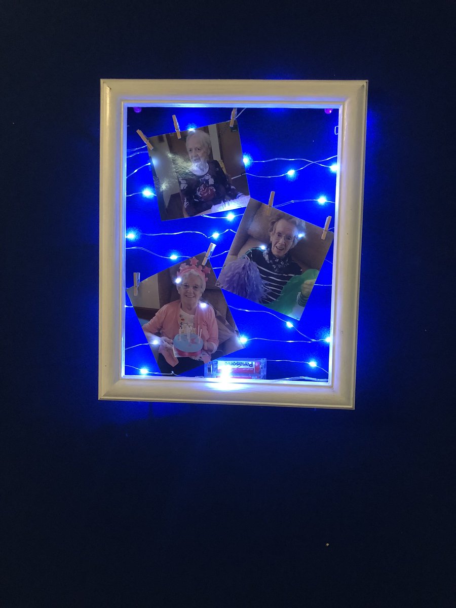 We took some time this morning to revamp an old photo frame and make it into something modern and pretty 💖