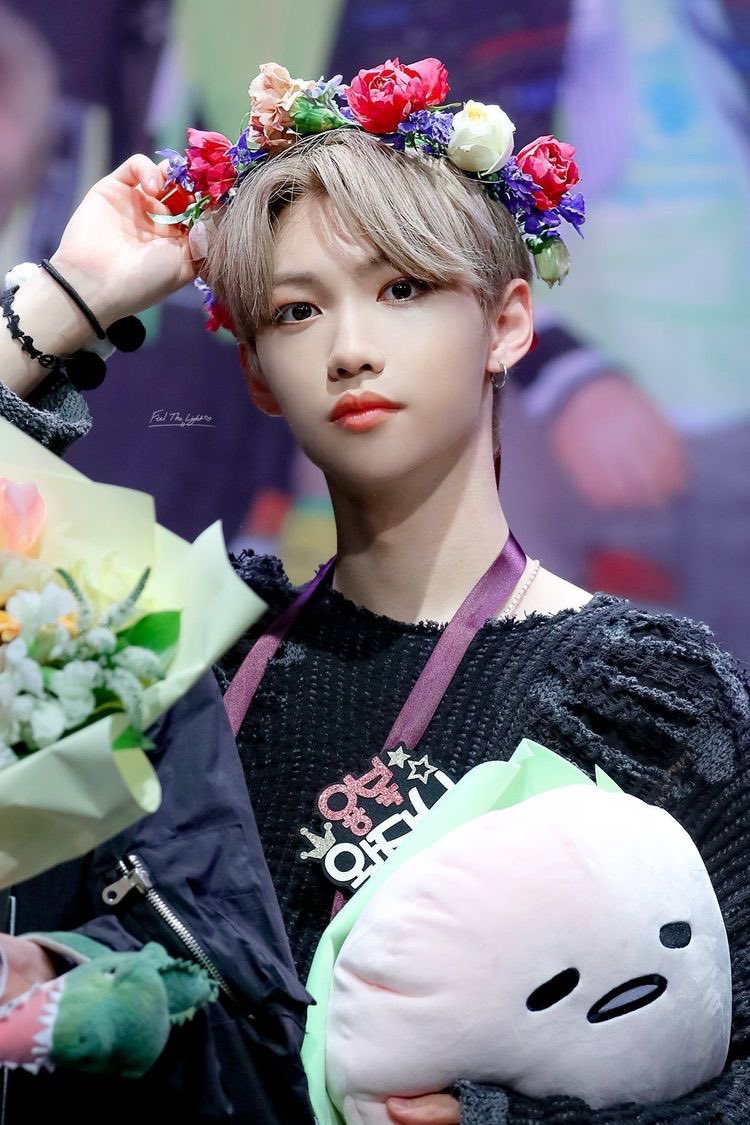 — felix as a fairy; a magical thread #StrayKids  #skz