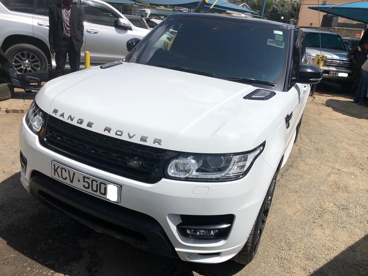 AutosHampton's tweet photo. Range Rover Sport HSE Autobiography Dynamic, 2014, Metallic Pearl White, Full Panoramic Roof, Black and Brown Leather Seats and Brown Leather Interior, State of the Art Entertainment System, 3000cc, Supercharged Engine, Petrol, Multi-Function Steering Wheel, #RingtonesRangeRover https://t.co/XbEy0fFNDz