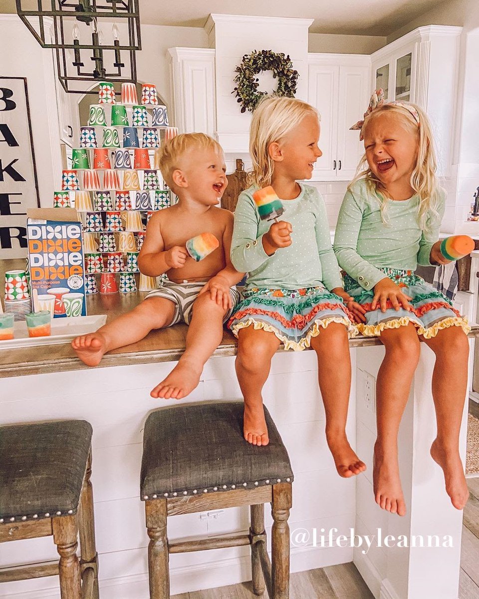 DeliciouslySavv's tweet photo. Made to perform all while being stylish &amp; versatile is what #DixieBathCups are all about. @DixieProduct's are handy &amp; help prevent the spread of germs, so you can focus on what matters most! See how the gang @lifebyleanna_ got creative with theirs! #Ad ▶️https://t.co/QeLHuVvnu6 https://t.co/PvcQjUUpJ2