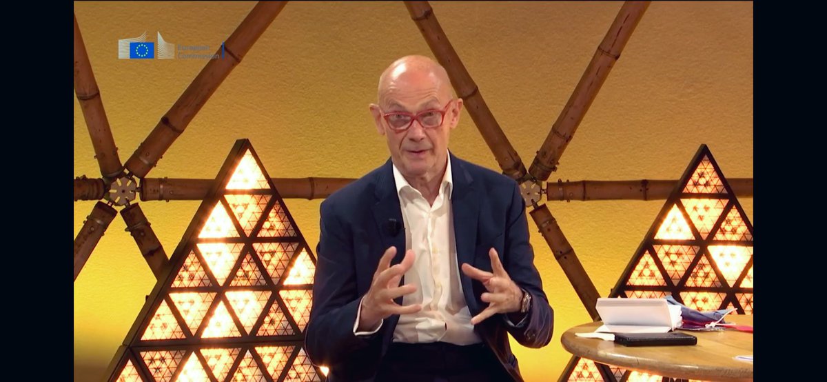 DelorsEurope's tweet photo. 🗣 “We need the engagement of all, starting with kids. Our European literacy program for primary school will be key to the success of our #MissionOcean” says @DelorsEurope Vice President Pascal Lamy @ #RiDaysEU #MissionStarfish2030 https://t.co/UFAuLSd1zW