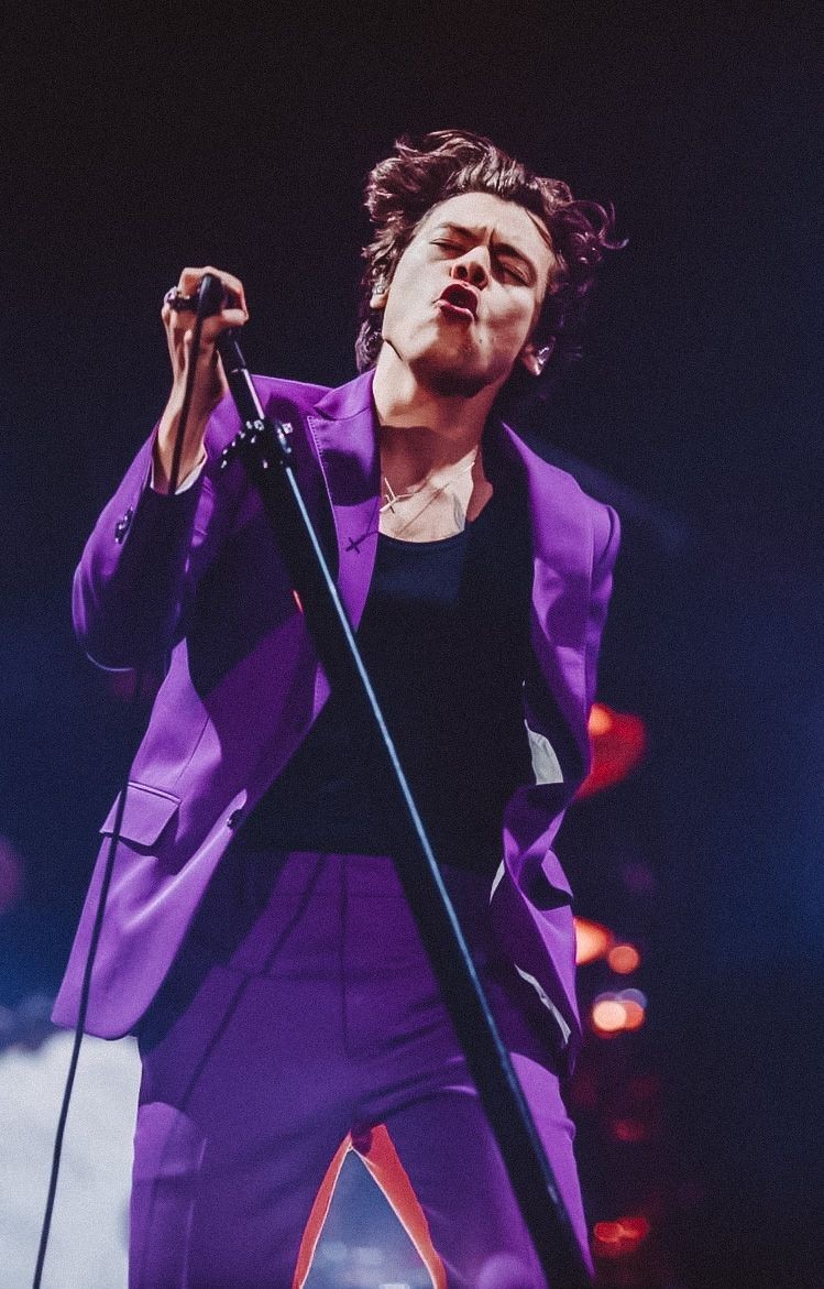 harry styles as among us charactersa thread