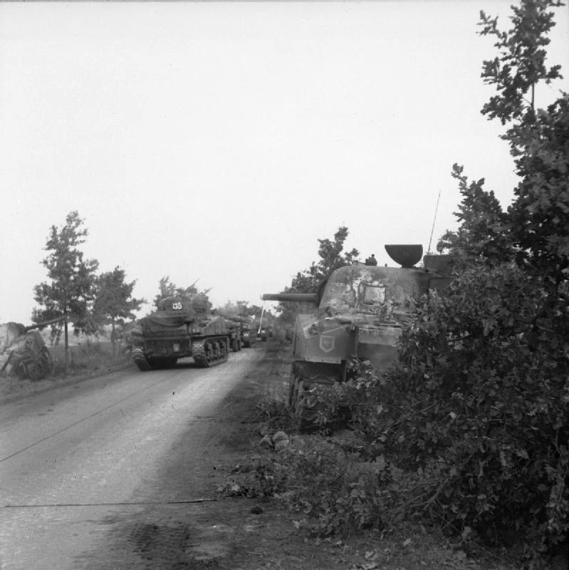 9 of 12:~ 2:35 PM: 30 CORPS promised the 101st the support of tanks and infantry of Grenadier and Coldstream Guards Group, which were directed south along the Corridor.