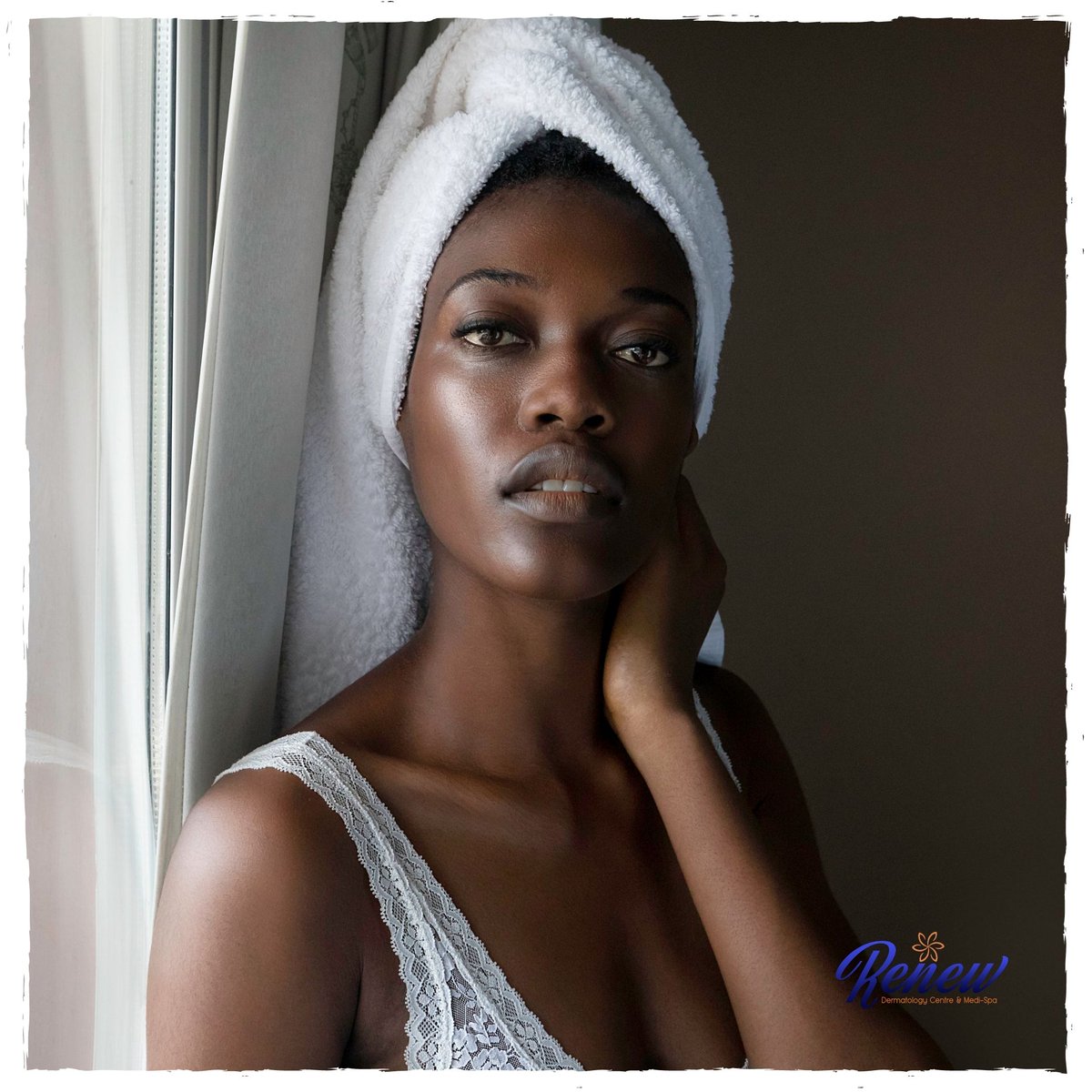 😍 Beautiful Melanin.

Remember to protect you skin by  applying a SPF before venturing out today. 

#blackwomen #melanin #spf #skincare #renewdermja