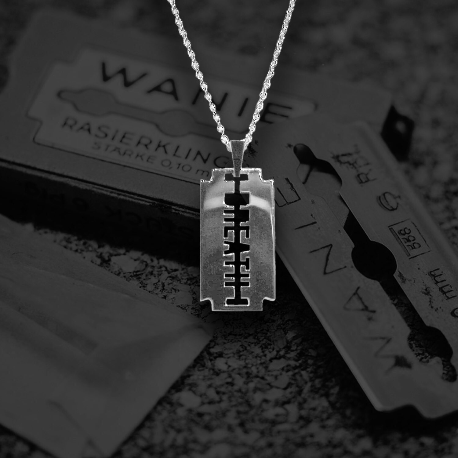 BREATH LOGO NECKLACE 新品　BADHOP