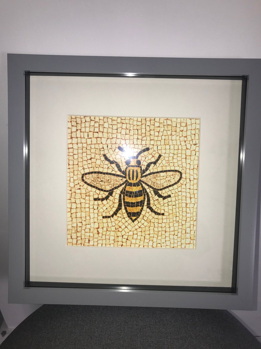 paul_grogan's tweet photo. We have added a choice of Grey frame to our small bees....now in stock and ready to order
https://t.co/czKJ92hjPo
#grey #squareframe #bee #wallart #manchester https://t.co/9vXm0NIl34