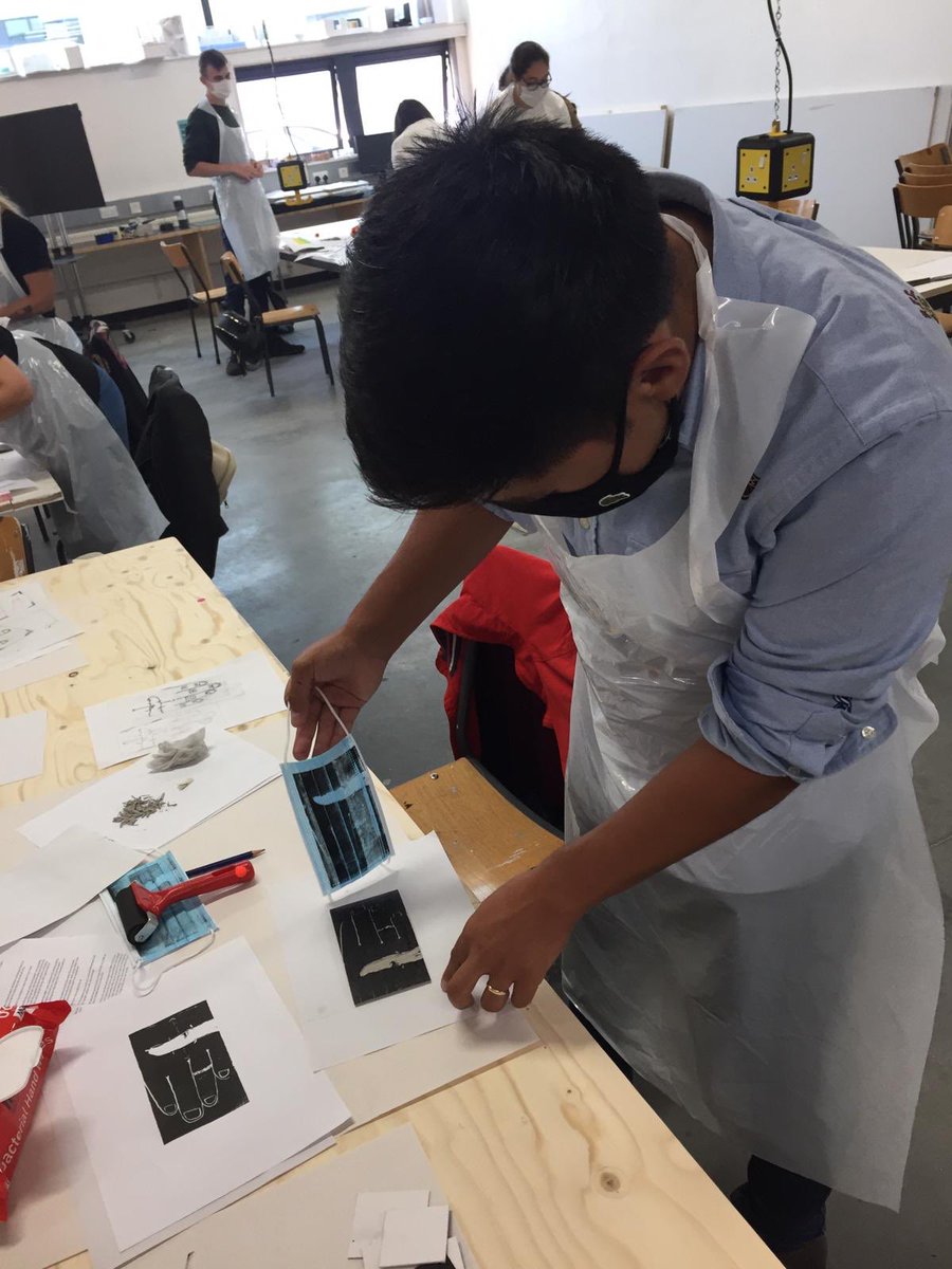 ArchiAdvisor's tweet photo. RT @TangeUK: Hands on 2D & 3D model making activities by @ACEatUEL @UEL_News
new architectural and design students on day one of their University journey. @EastLondon_Arc @YourRoyalDocks
#UELconnected
#TrackMyFuture
#UniofEastLondon
#Architecture https://t.co/LEpMMVV8VG