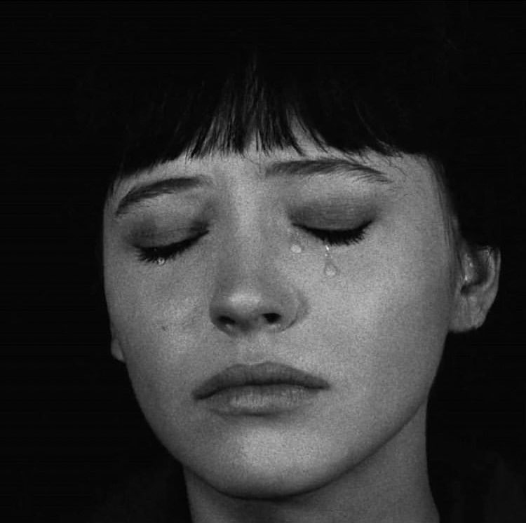 Happy birthday anna karina A beauty that will never be matched. 
