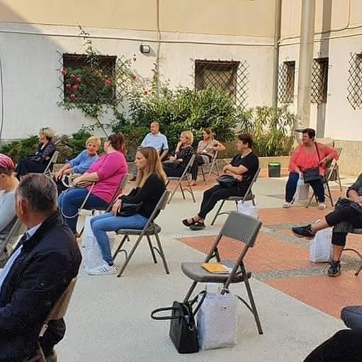 EdicPetrinja's tweet photo. Obilježavanje europskog tjedna održivog razvoja kroz projekt Udruge osoba s invaliditetom Sisačko-moslavačke županije u partnerstvu s Društvom za socijalnu ekologiju Zeleno zlato i Gradom Petrinja "Inkluzivna farma - temelj samostalnog života" 😊 https://t.co/lTmhbyJTg2