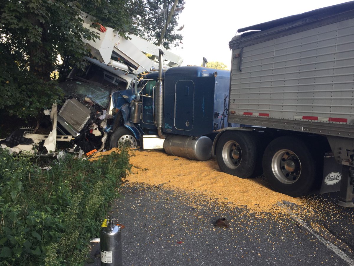 4 vehicle crash in Lancaster County... ROUTE 30 CLOSED from Newport Pike to Simmontown Rd. Avoid area. Minor injuries.
Photo credit: Gap Fire Rescue