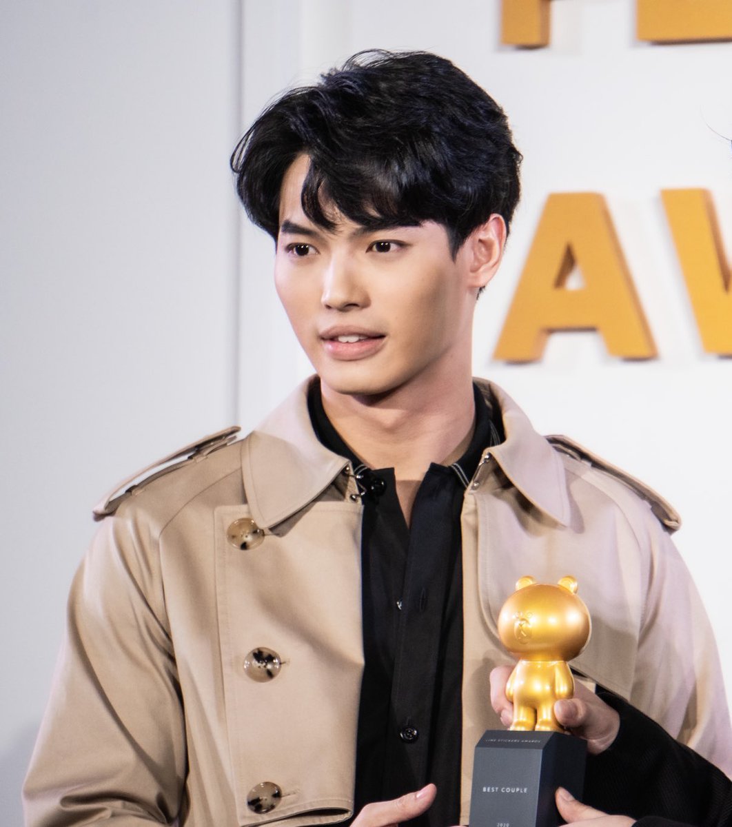 winmetawig's tweet photo. #WinGallery #วินเมธวิน
#Winmetawin #Snowballpower
#LINETHPeoplesChoiceAwards https://t.co/FpSyhUHRlQ