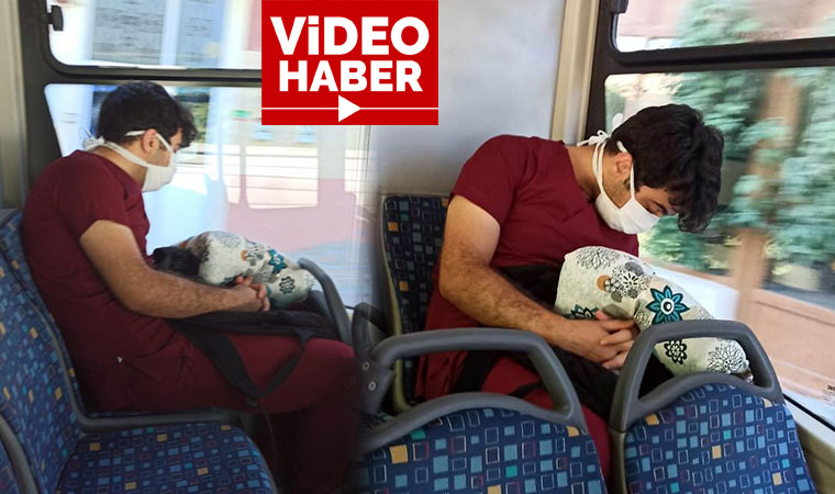 cumhuriyetgzt1's tweet photo. Sosyal medya bu görüntüleri konuşuyor... Otobüste dikkat çeken anlar
https://t.co/jbAzdrp0mw https://t.co/P0SPuMkUzI