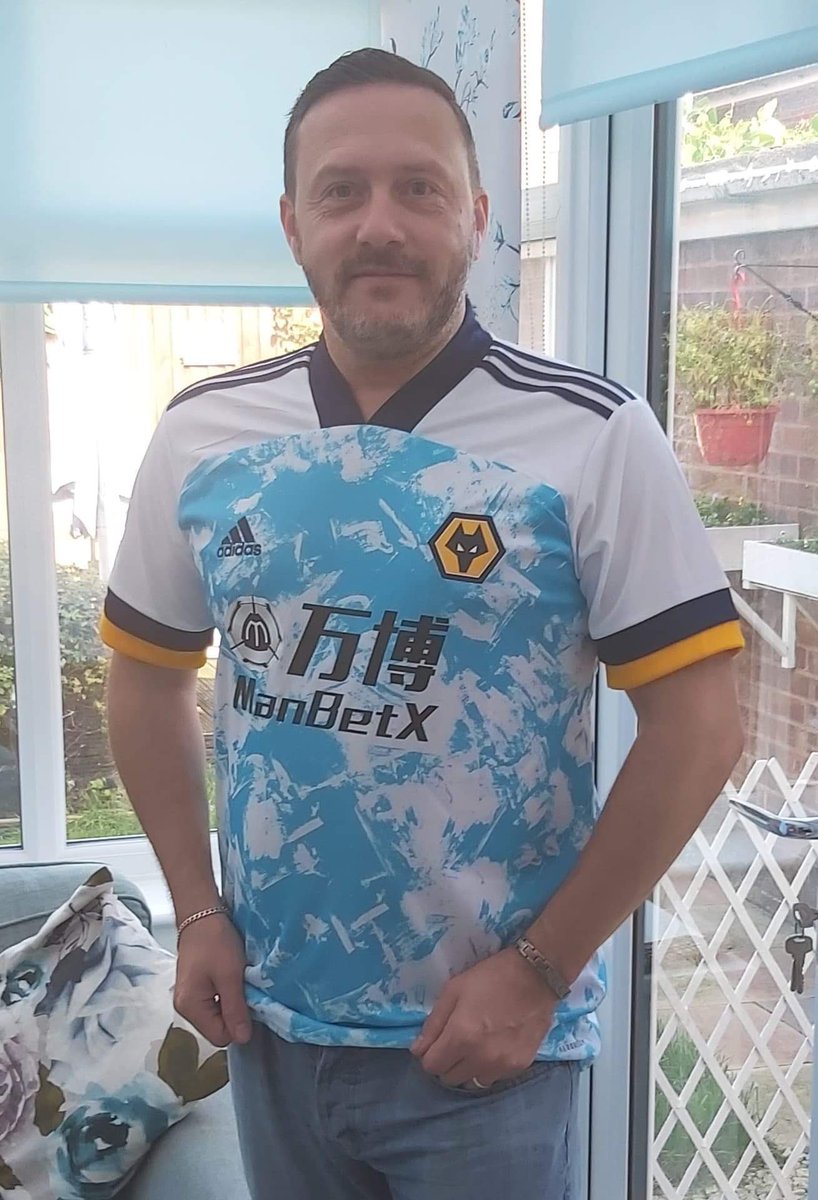 theawayfans's tweet image. Fair play to @Wolves for this. 👏🤣