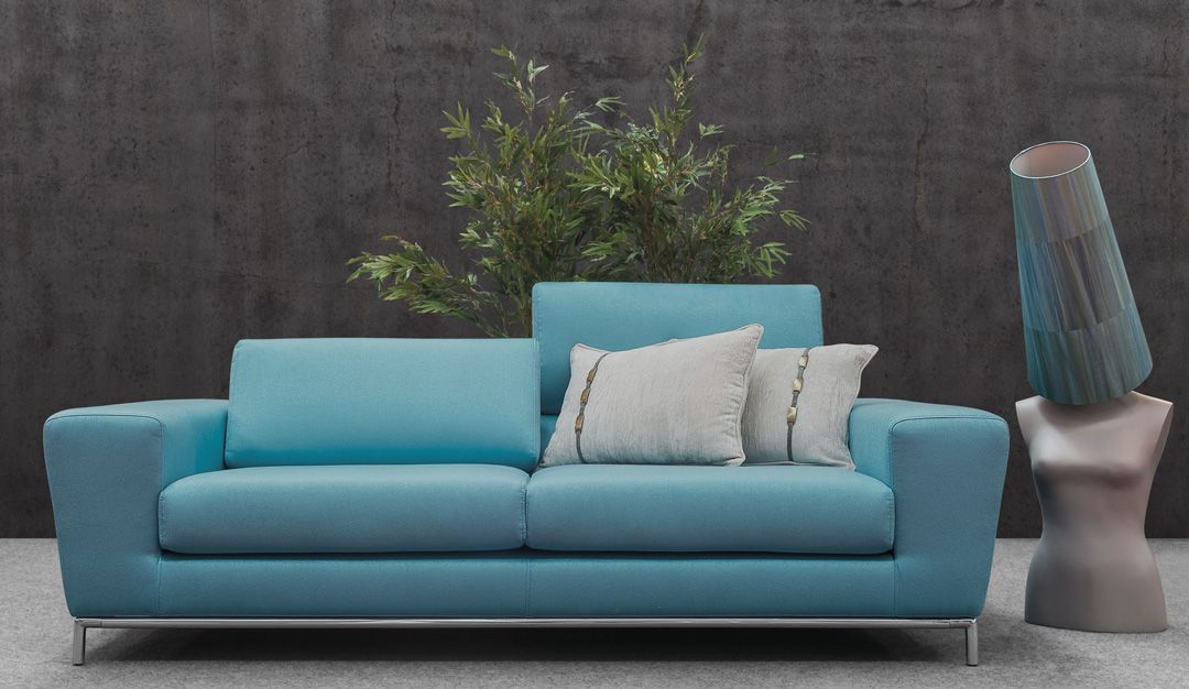 Intenseonline's tweet image. Sofá com design possível fabricar em vários revestimentos
Sofa with design possible to manufacture in various coverings

NOYL
intense-mobiliario.com/pt/sofas-3l-e-…

#sofás
#sofásmodernos
#sofáscomdesign
#modernsofas