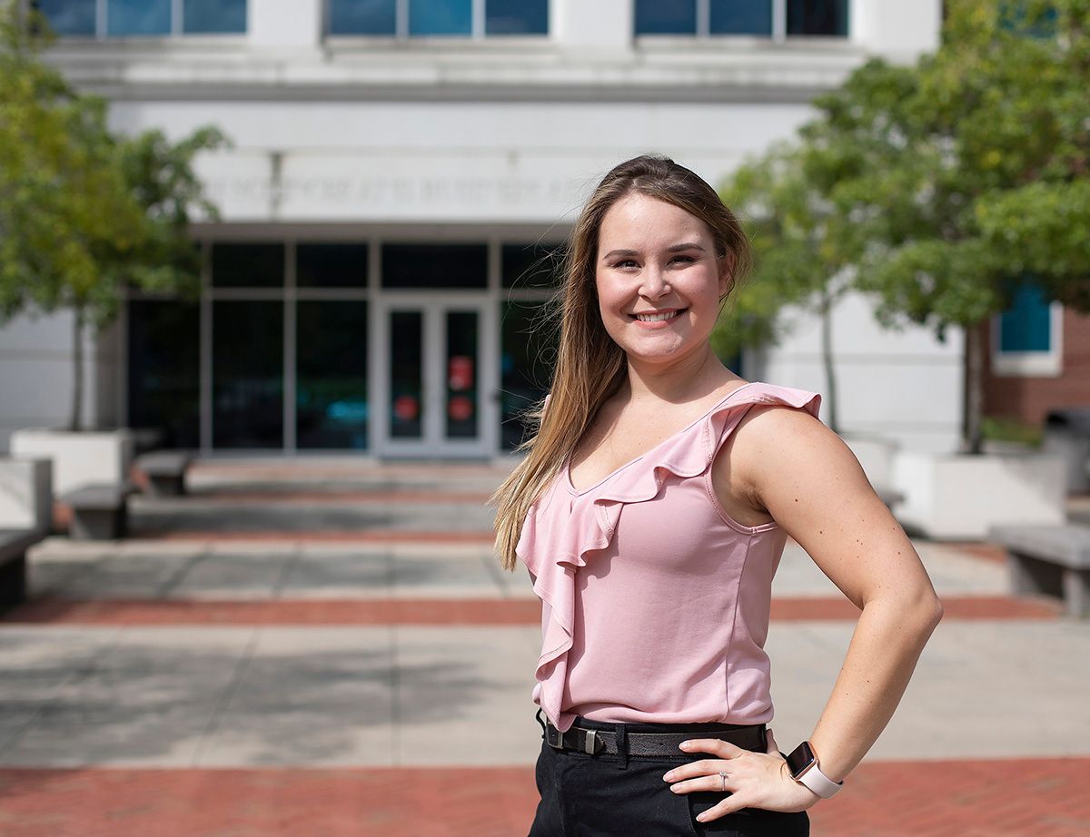 VSU's Morgan Loadholtz is the recipient of a $10,000 merit-based scholarship from PCAOB. She was chosen for demonstrating high ethical standards and an interest and aptitude in accounting and auditing. MORE: bit.ly/3hSm6R5 #VState #BlazerNation 🔥