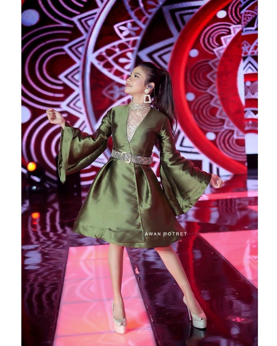 putri_archelia's tweet photo. #RaraKonserSosmedLIDA2020 https://t.co/Q19KZzauPH
