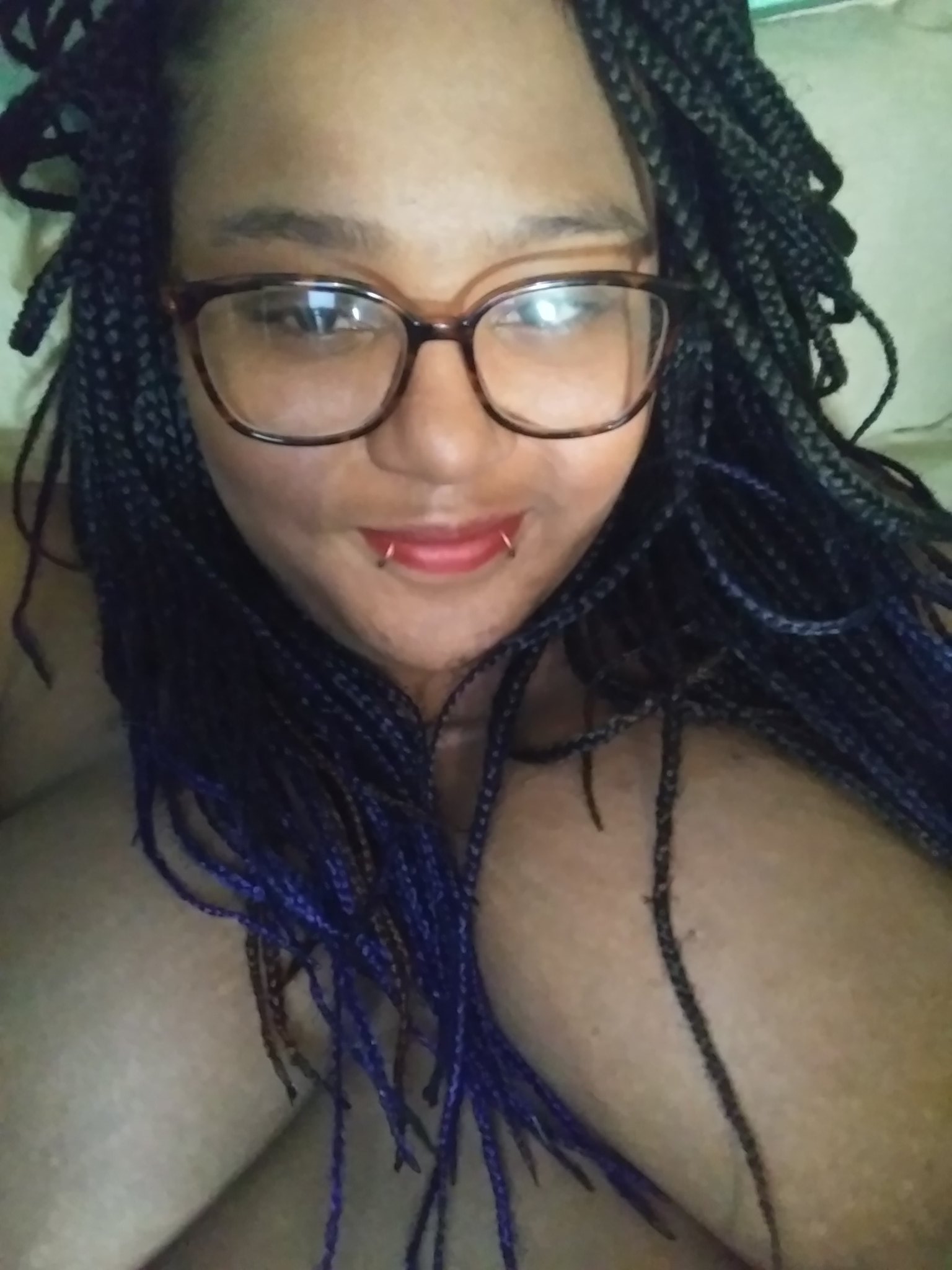 1 pic. The face after you find out those old batteries actually work in the vibrator. New content 🥰 don't miss out boo 😘 LINKS IN BIO! https://t.co/Phn5UmolBW