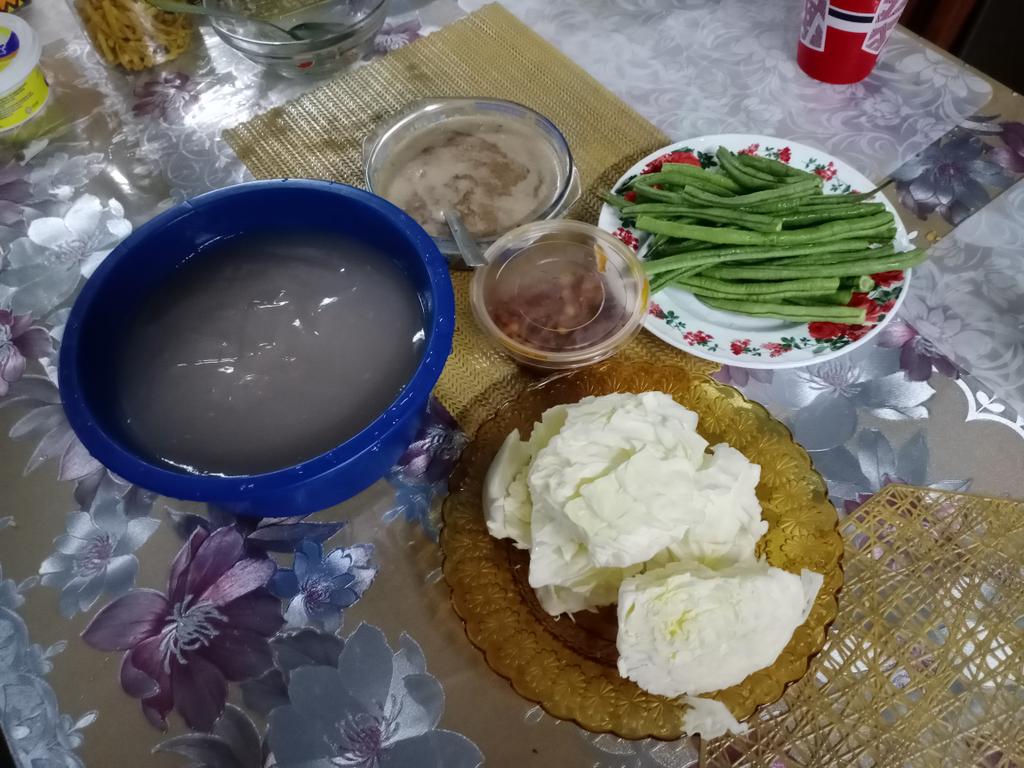 khalidainie's tweet photo. #Linut Dinner malam tok.😁 @MINDABUKU @EdwinNurdjajadi @NancyShukri @philippsalam https://t.co/s5hDa9Lbdg