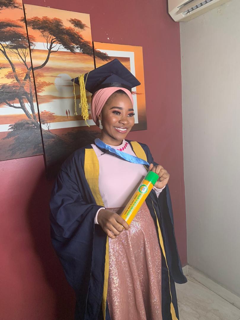 tifebad's tweet photo. Alhamdulillah π
Congratulations to meππ₯³
B. A bagged π©βπ
If this pops up on on your TL, wish me well guysπ
#uniosunvirtualconvocation #uniosun #graduation #convocation #class19 #class2019 https://t.co/XknnUSHV9A