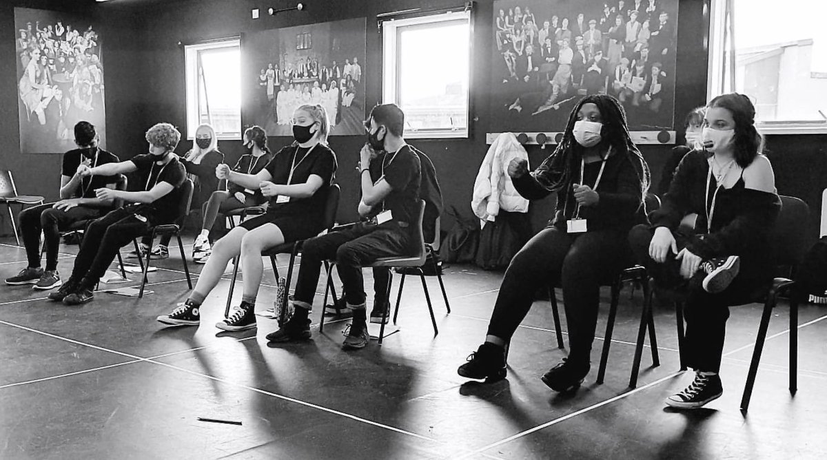 PendletonActing's tweet photo. First-year Actors developing Objectives within a Given Circumstance! #Acting #performingartsstudents #Manchester #Salford https://t.co/1tEF4eOSdE