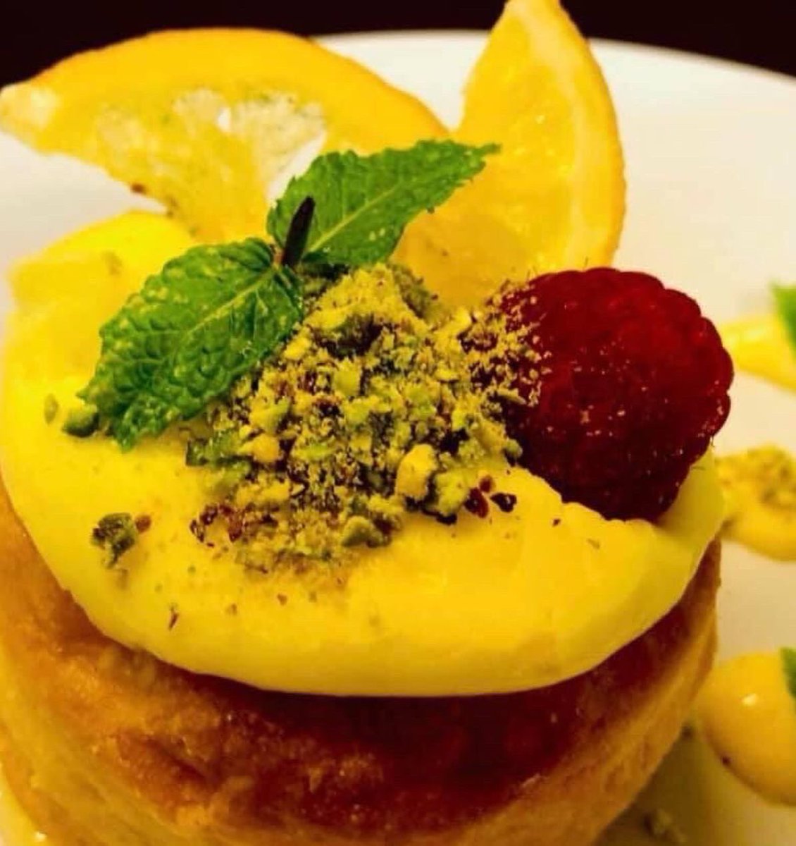 LaWesterham's tweet photo. La Luna“ is a Italian family run restaurant.
A Mediterranean reflection of Sicily where Gaetano, the Head Chef, comes from.
 
🍝Cultivating his immense passion for cooking and representing the Italian cousine in different and delicious scents of homemade dishes. 

01959 443118 https://t.co/7MN7YuXwDQ