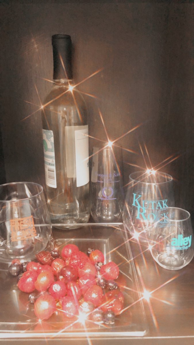 TranterGraphics's tweet image. Add some sparkle to your next event with our Reserve Stemless Line.  Make from a flexible shatterproof material they are perfect for any setting!  Contact jaimeh@trantergraphics.com for more information or samples.  #wine #holidayseason #HolidayEvent #promotionalproducts