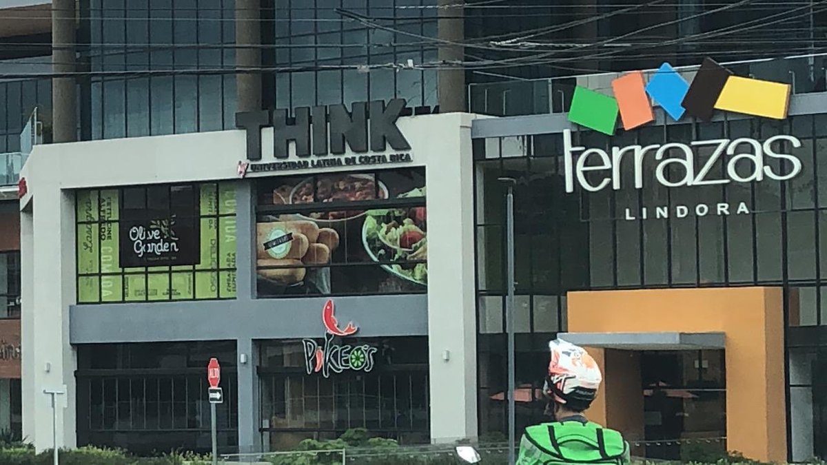 Hey <a href="/olivegarden/">Olive Garden</a>, when are you opening this restaurant in Costa Rica? Cause you know what’d make this pandemic a little better?
Breadsticks.