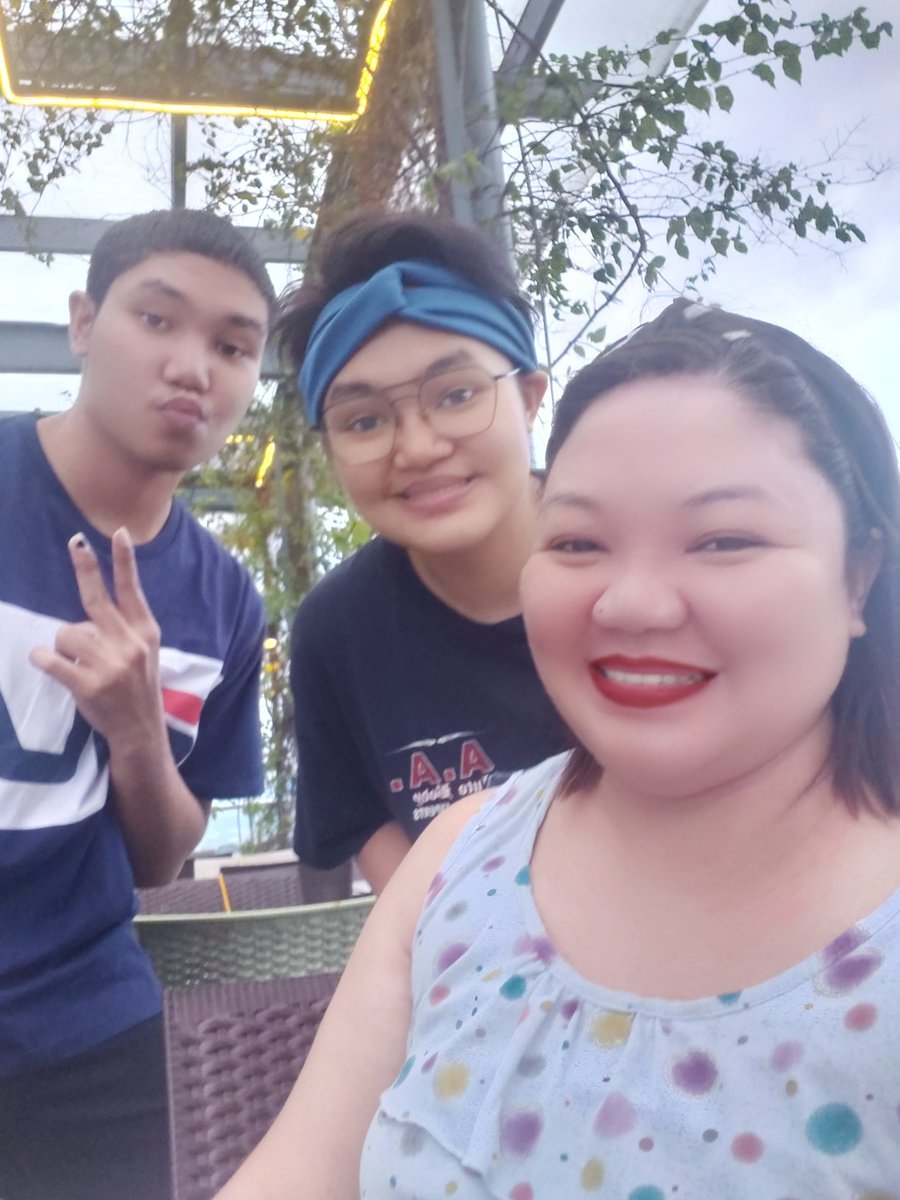 PinkySaret's tweet photo. Love you guyz!!! Ahaha https://t.co/mCqAA1pqeS