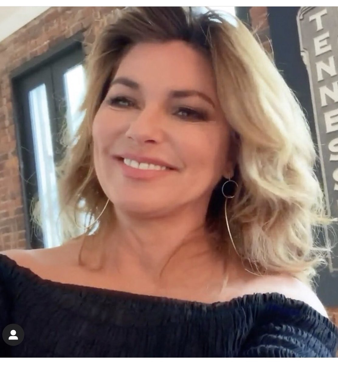 AbgCarcel's tweet photo. #AHHHPUES #MAGICWORD #FansJokeST #”The life is True at Time” advice to be happy always #@ShaniaTwain @ShaniaTwain 💎💎💎👈🏿🦋😘🎩🎸🎸🎸🎸🎸🎸🎸❤️🎸 https://t.co/48iq7NAHyp