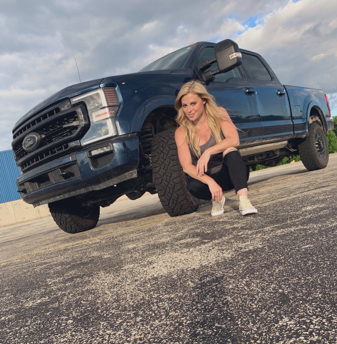 CristyLee09's tweet image. Mighty fine #trucktuesday 😎 #F350 #Tremor