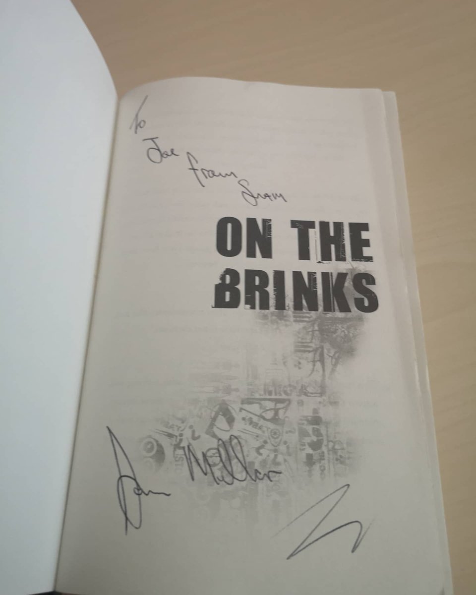 theshark_ey's tweet photo. #sammillar
i cant thank you enough for this
A signed copy of #onthebrinks 😯😯😯😯

If yoi haven't read this yet..
Aint no fiction here #reallifestorys https://t.co/EkxqLUtcFF