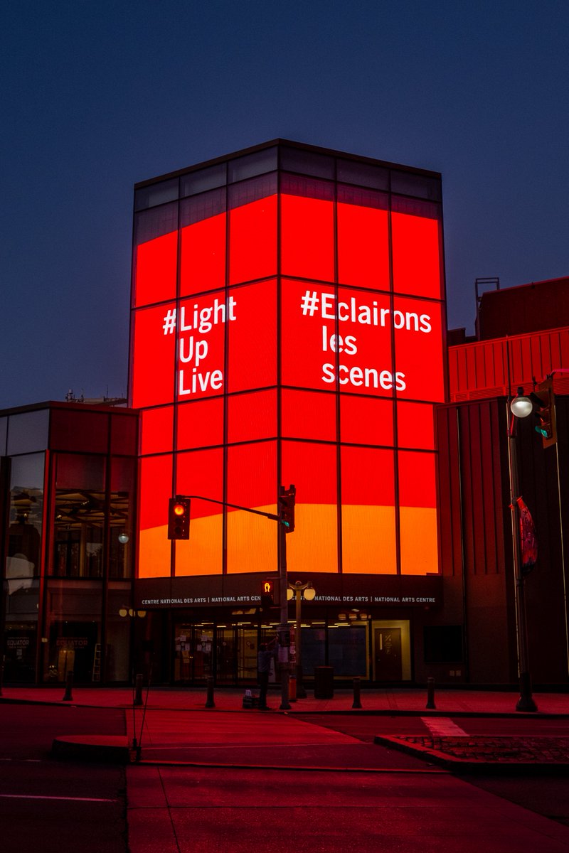 Don’t we all miss live events? There are 1M Canadians working in the live performance industry that are directly impacted as stages across the country are mostly dark. Tonight we join #LightUpLive by turning our Kipnes Lantern red in support of creators, performers and crews.