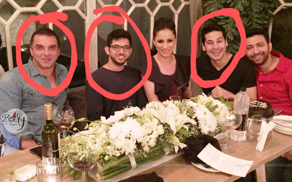PreetiTesha's tweet photo. I can't find Dino Morea blindfold? As he said he don't know Aditya.
Are you having dinner blindfolded?
Bhaai jhuth ki bi had hoti hai. #SSRAIIMSReport #SSRDishaHomicide https://t.co/hboNp3kJUb