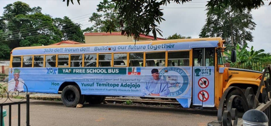 YAF147's tweet photo. Yusuf Adejojo Foundation (YAF) launched the free school bus initiative after the long break as a result of Covid-19. The transportation scheme was made in a bid to ease the movement of students and to bring some financial relief to the parents especially during this economy..1/4 https://t.co/fZfbHgrzpM