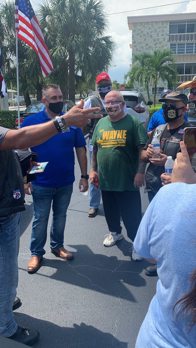 HWayneClarkJr's tweet photo. We had a great time this weekend celebrating our first responders in Hallandale Flashback Diner. Now more than ever our first responders need to hear from the silent majority. Thank you Rolling Thunder for showing your support as well!

#safetyisnonpartisan
#wayneforsheriff https://t.co/lPMchikxHm