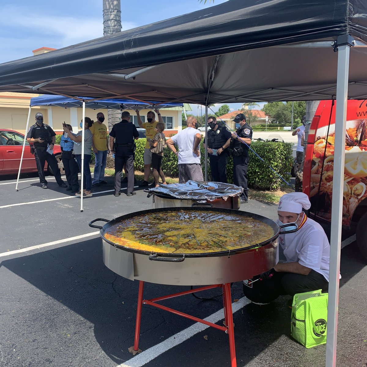 HWayneClarkJr's tweet photo. We had a great time this weekend celebrating our first responders in Hallandale Flashback Diner. Now more than ever our first responders need to hear from the silent majority. Thank you Rolling Thunder for showing your support as well!

#safetyisnonpartisan
#wayneforsheriff https://t.co/lPMchikxHm