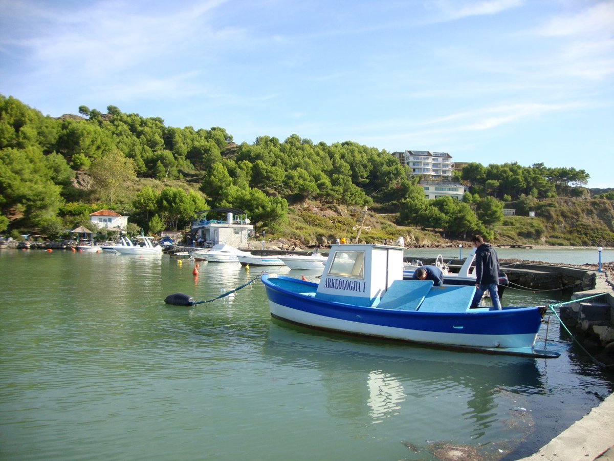 APPRODIproject's tweet photo. Work in progress in #Albania, where scuba divers and archeologists are working together to discover ancient hidden treasures...
Stay tuned for the new discoveries of #Approdi’s project in #Durres!
In the meantime read what the city of Durres has to offer: 
https://t.co/eucPCwlEVe https://t.co/KpDb6tJY3A