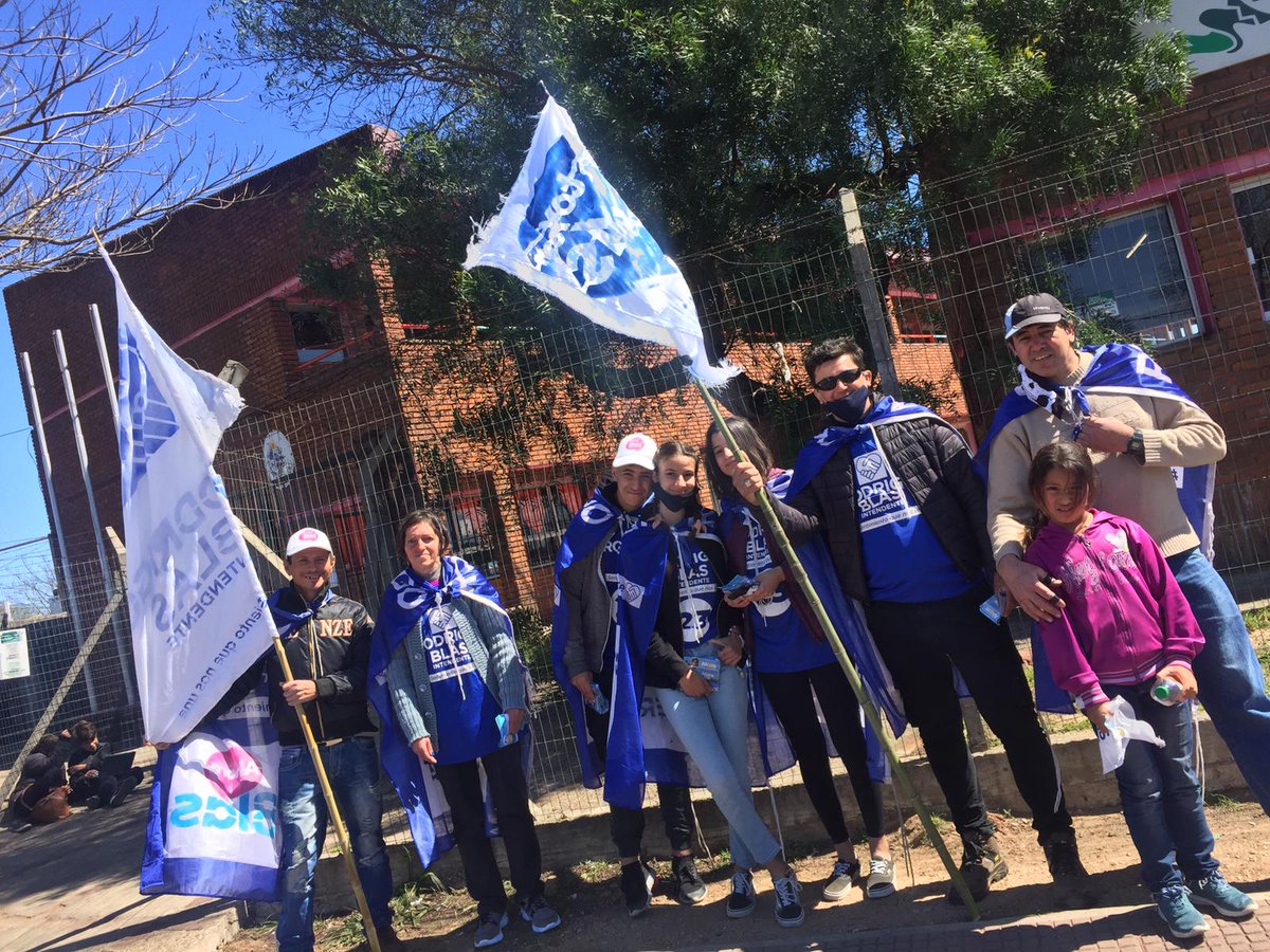 823Lista's tweet photo. Solo faltan 5 dias para las elecciones, este 27 de septiembre, vota 23-823A. Rodrigo Blas y Alberto Figueroa!!!
#RodrigoIntendente 
#RodigoBlas 
#AmaneceUnNuevoMaldonado 
#Albertofigueroa823 https://t.co/1UwJ075gVD