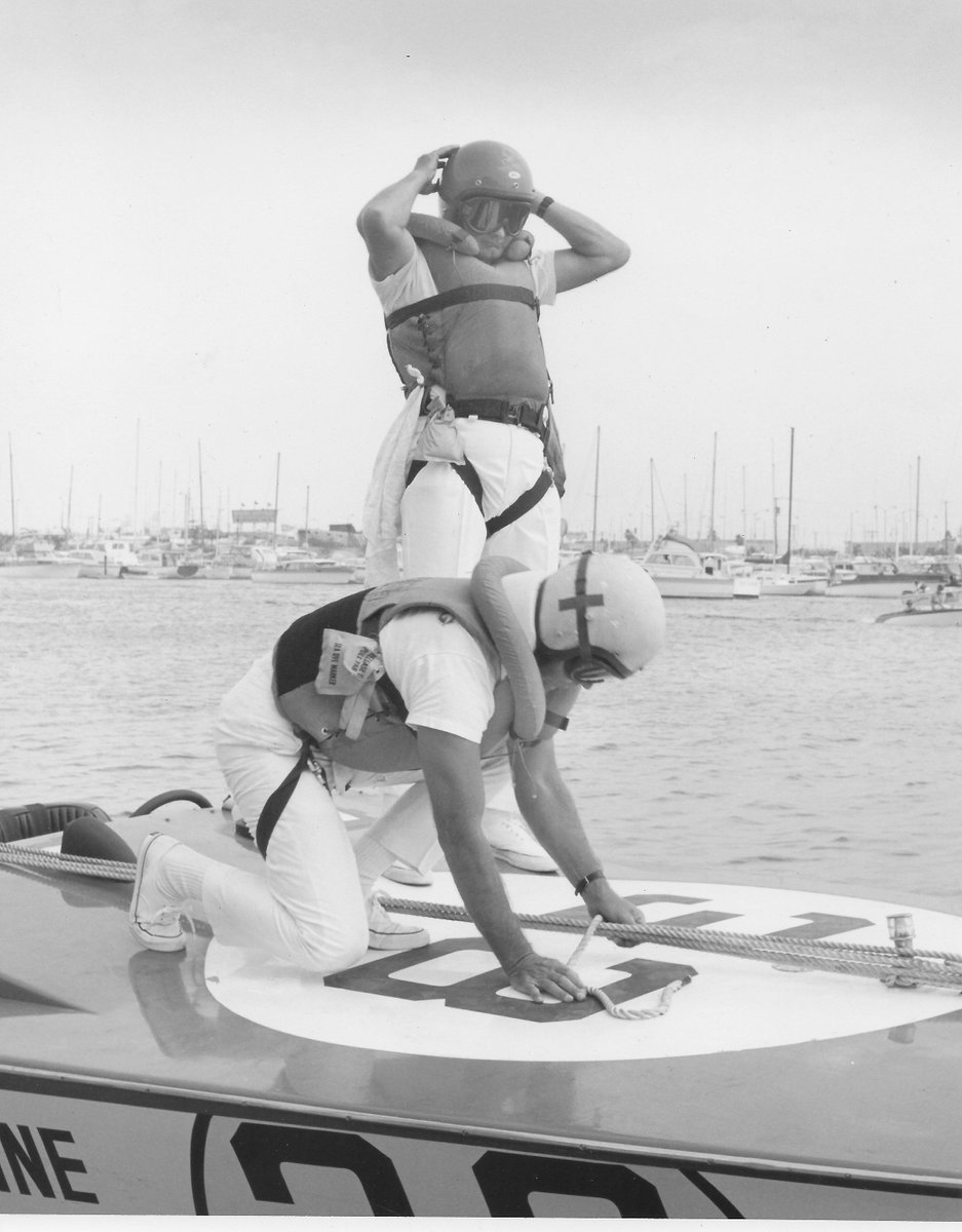 oceancup's tweet photo. #HistoryInPictures #PowerboatMagazine's #BobNordskog won 105-mile Catalina #race off #LongBeach in 1968. #Powerboating 2020 #RUMRUN https://t.co/Y1zwi49rXl continues 10/10/20 VIRTUALLY https://t.co/8YVxj9RGrM 🛑 @lucas_oil @P1Offshore @APBARacing @uimpowerboating #WorldRecord https://t.co/6NsAEYf8CD