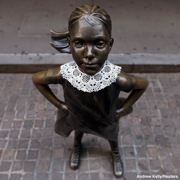 A Fearless Girl tribute to RBG