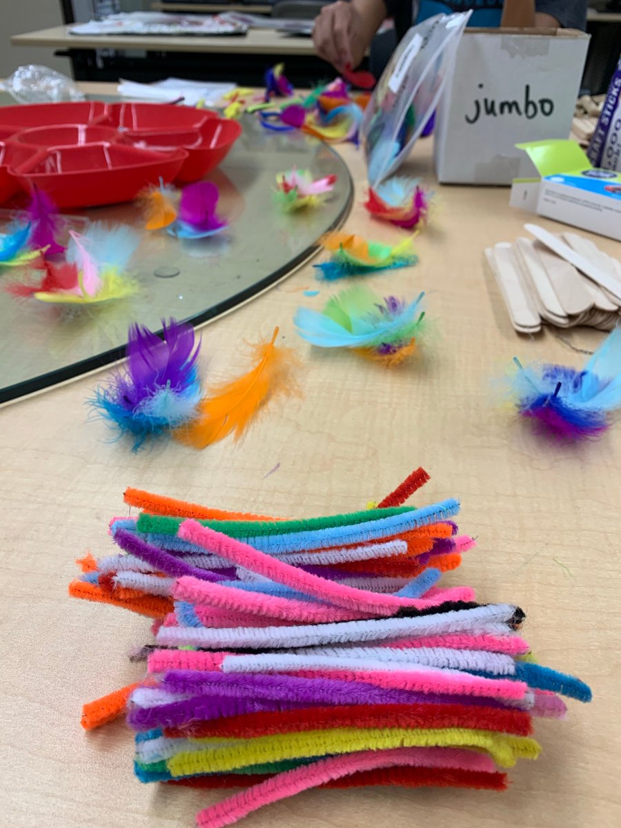 CSWNet's tweet photo. We’re building #dragonflies today. What is everyone staying busy with?
#STEMprojects #STEMforkids #STEMeducation #STEMathome #CSW #CSWN #virtualCSW #communityscienceworkshop https://t.co/PXU20EpreD