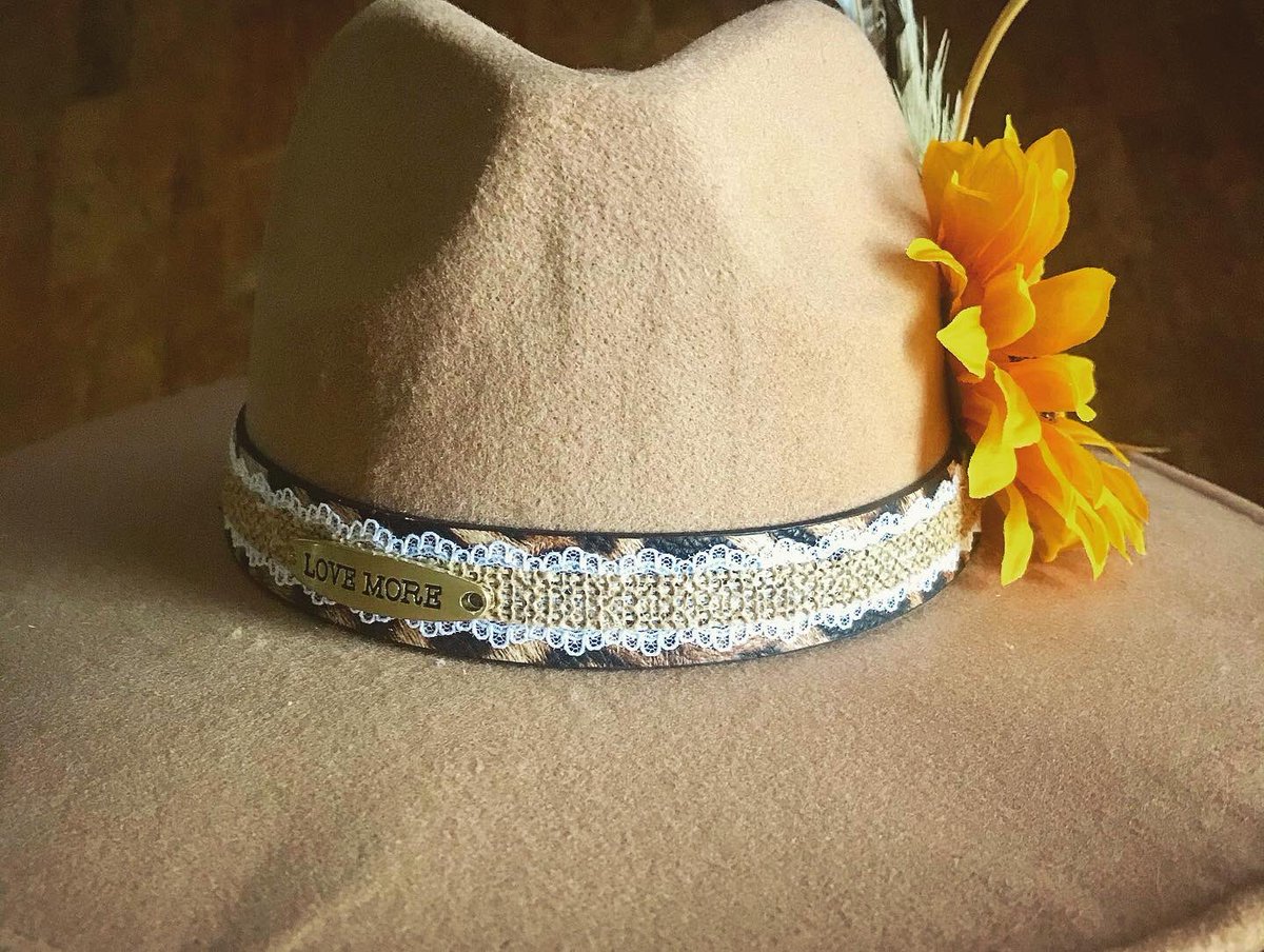 BohoWandering's tweet photo. Our second custom felt wide brim hat to be hitting the shop when it opens. We call her Sunflower Love Affair. 🌻 DM us to snag it! 💛 #widebrimhat #widebrim #felthat #bohostyle #Boho #bohemian #fashionstyle #style #etsyshop #etsyfinds #etsygifts #handmadewithlove #etsy https://t.co/h7wfhIPExD