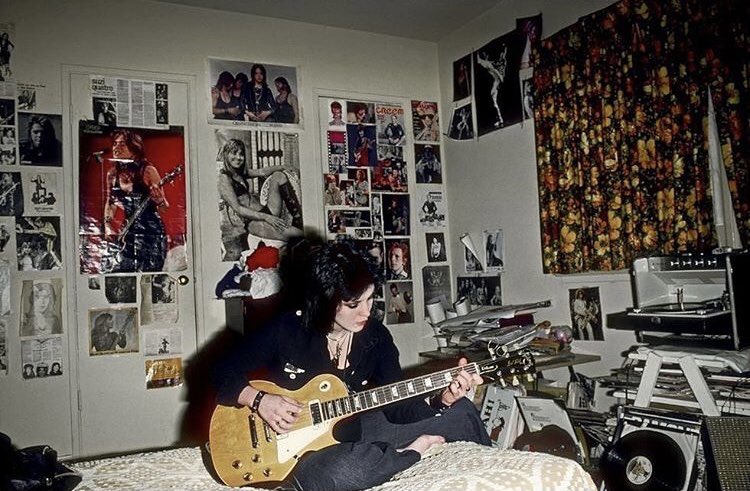 Happy birthday joan jett. 